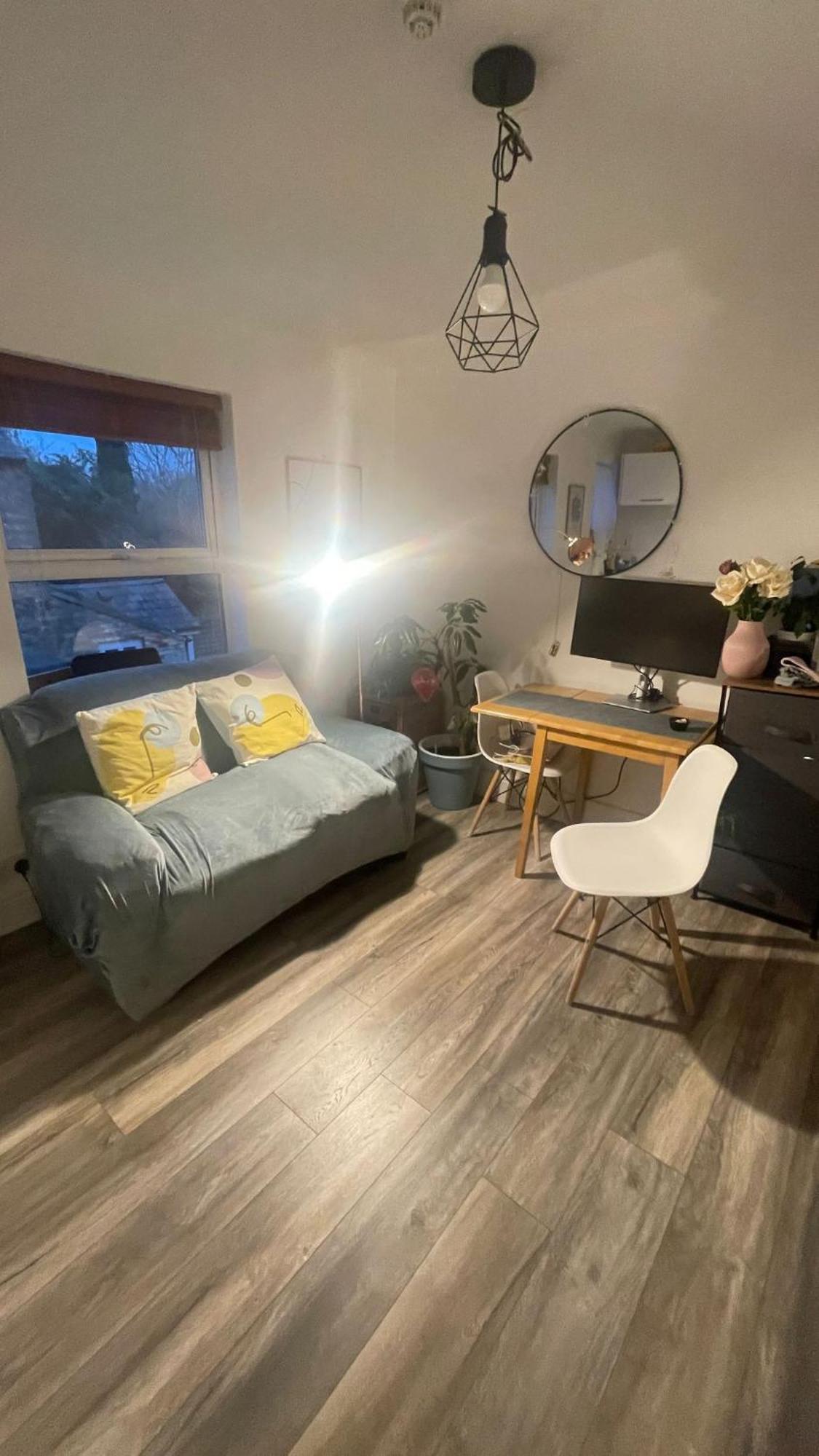 Apartment Small 1 Bedroom Near Centre