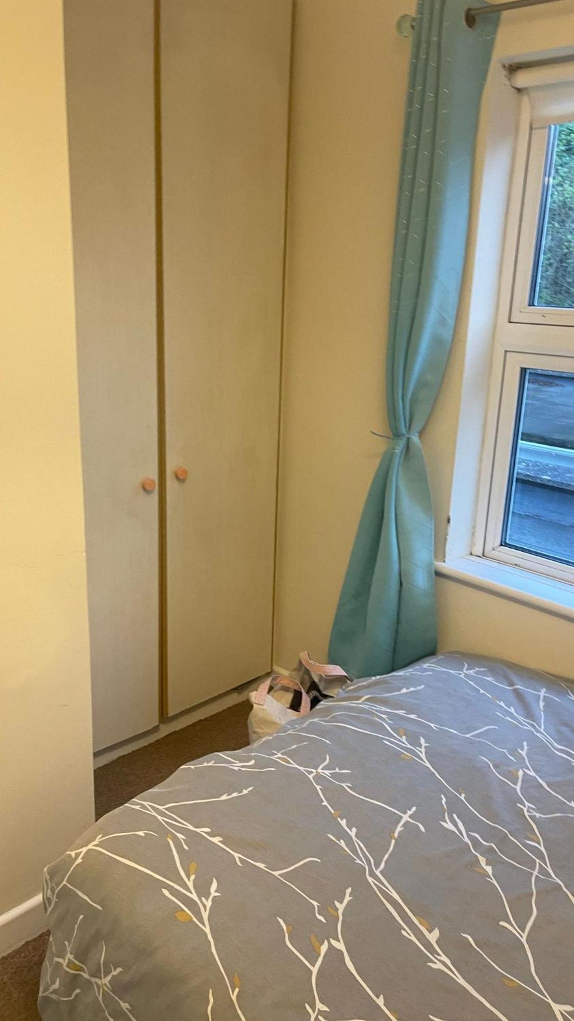 Small 1 Bedroom Near Centre *